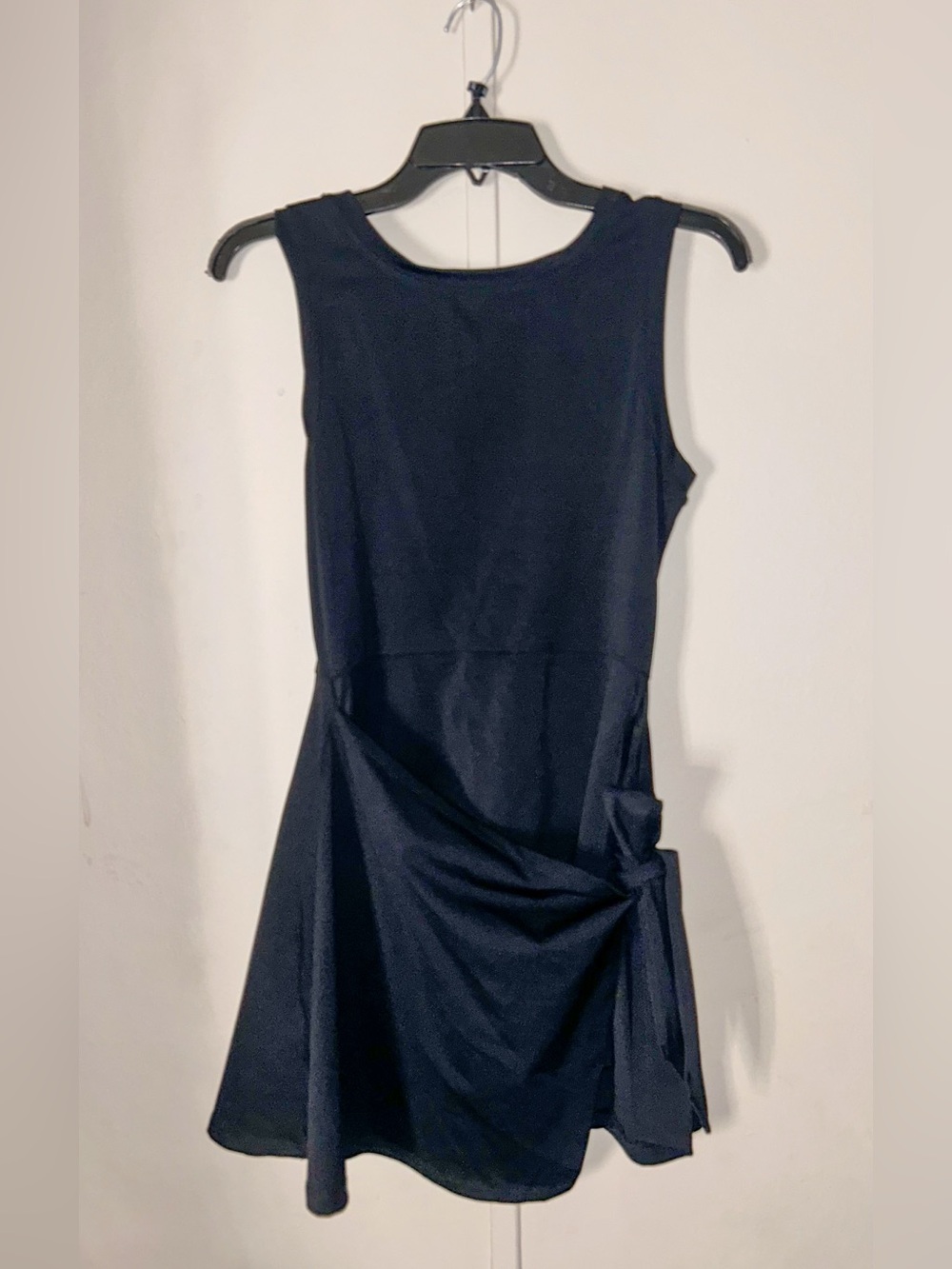 Women’s Black Sleeveless Tie-Detail Dress